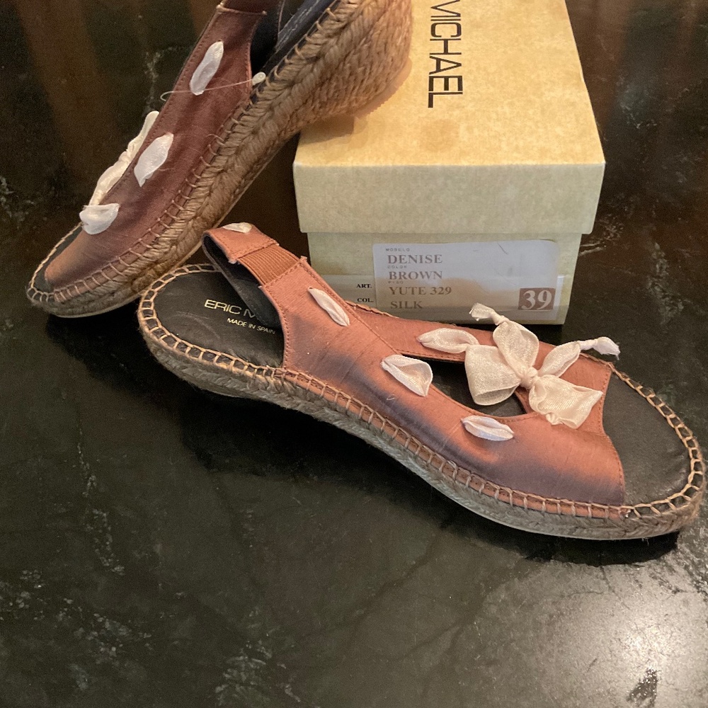 Eric Michael silk and jute wedge sandal NWOT